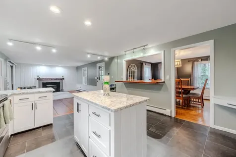 6 King Pine Way Kingston NH 03848