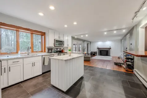 6 King Pine Way Kingston NH 03848