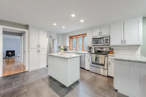 6 King Pine Way Kingston NH 03848