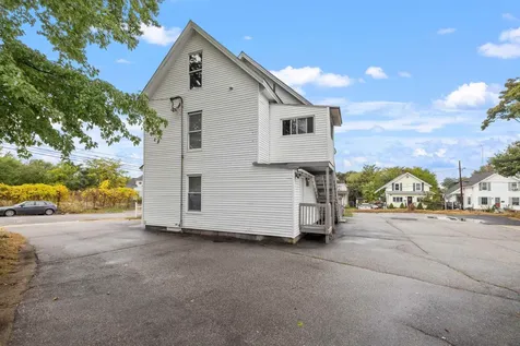 792 Grove Street Manchester NH 03103