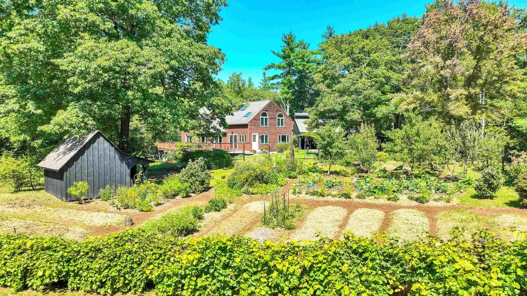 388 Pettingill Hill Road Lyndeborough NH 03082