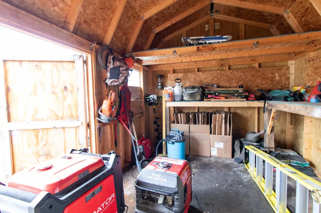 945 Tenakee Road Lowell VT 05847