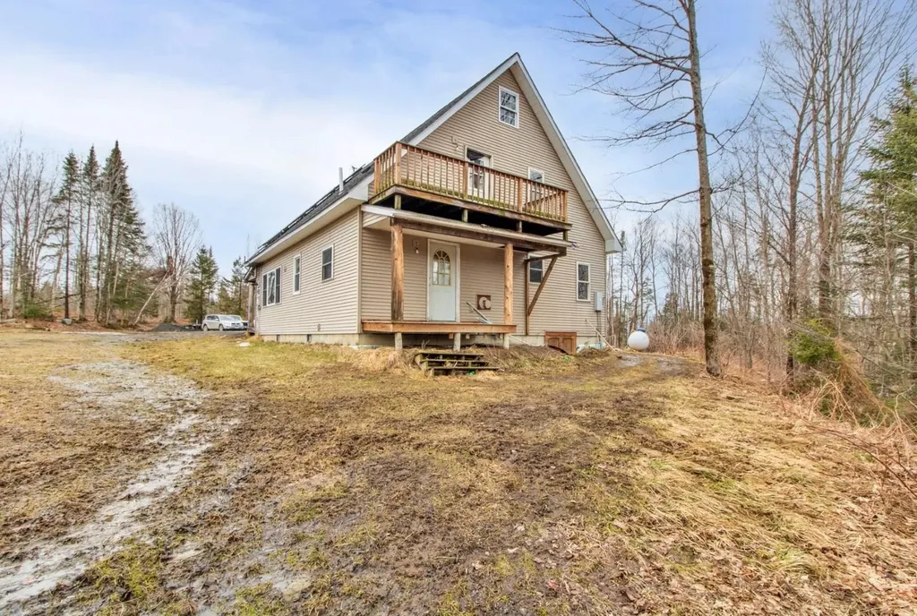 945 Tenakee Road Lowell VT 05847