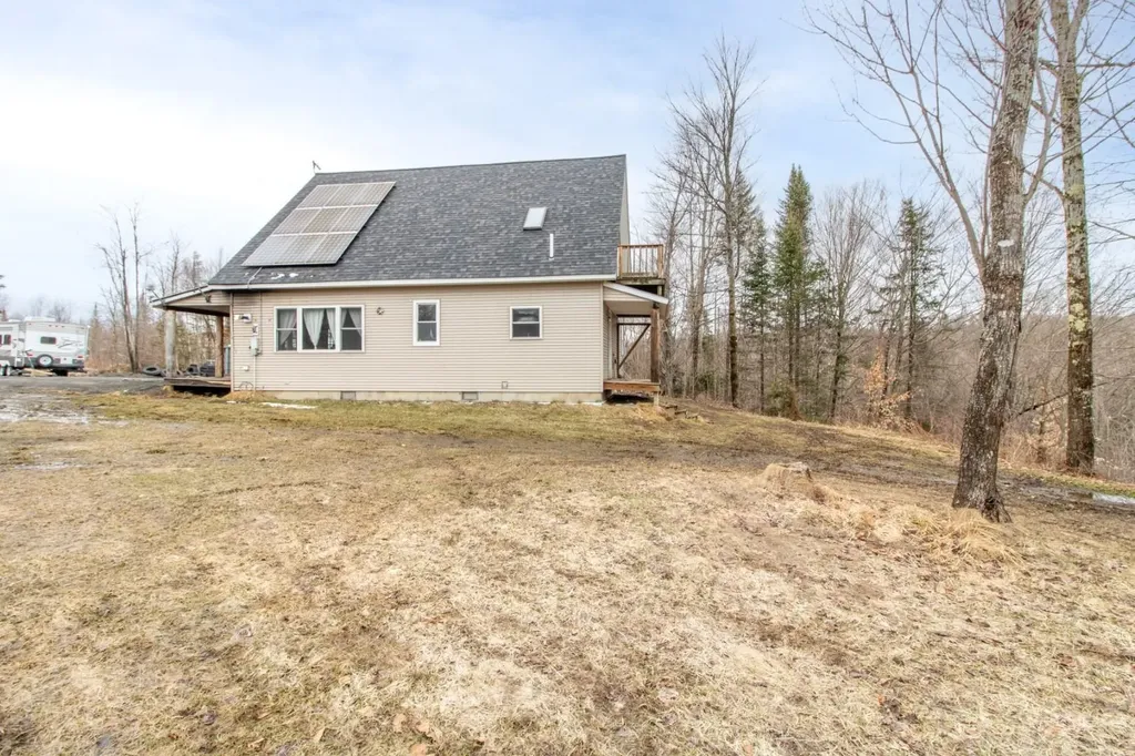 945 Tenakee Road Lowell VT 05847