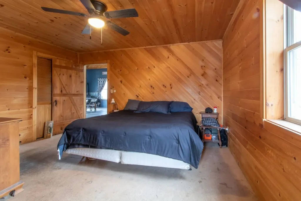 945 Tenakee Road Lowell VT 05847