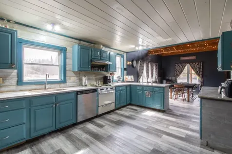 945 Tenakee Road Lowell VT 05847