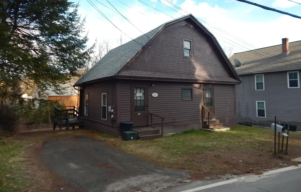 10 Chesterfield Road Hinsdale NH 03451