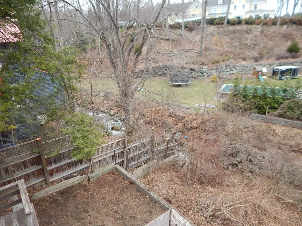 10 Chesterfield Road Hinsdale NH 03451