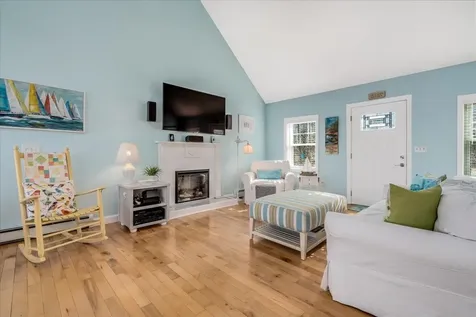 112 South Shore Road Windham NH 03087