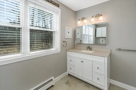 112 South Shore Road Windham NH 03087