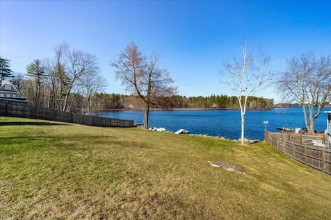 112 South Shore Road Windham NH 03087