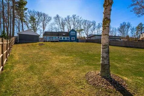 112 South Shore Road Windham NH 03087