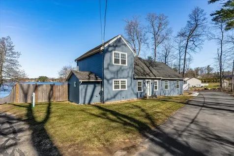 112 South Shore Road Windham NH 03087