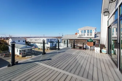 11 Epping Avenue Hampton NH 03842