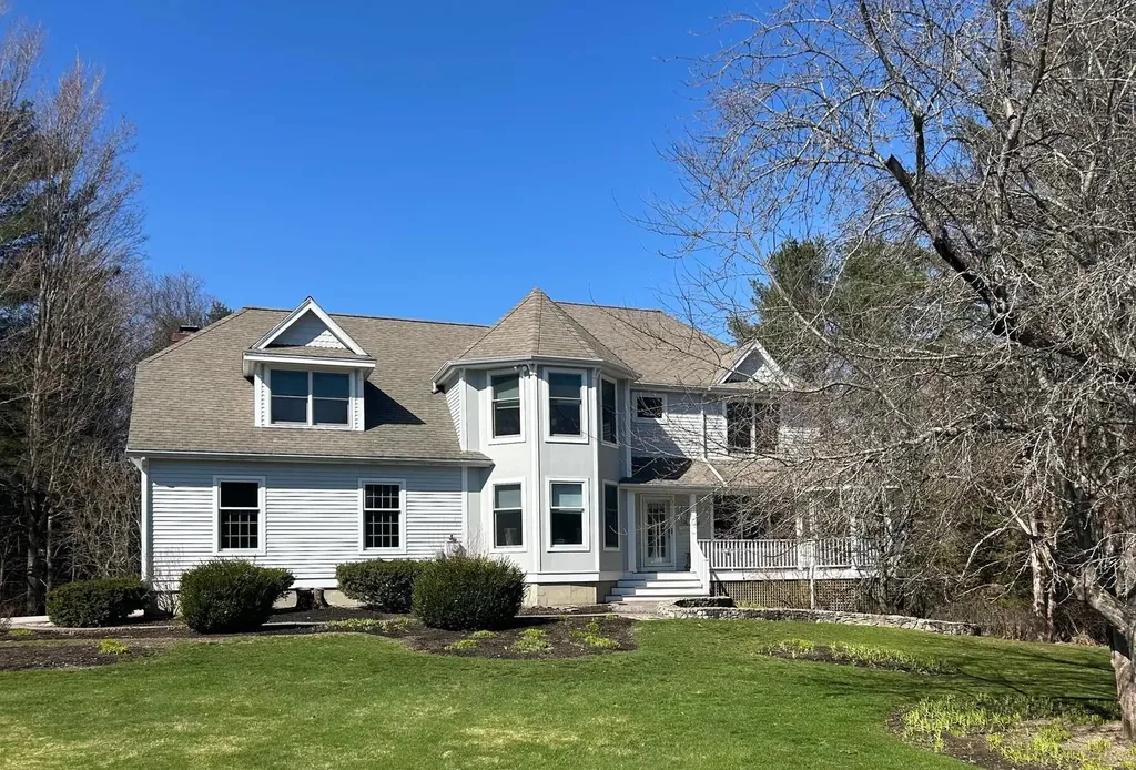 6 Deer Run Road North Hampton NH 03862