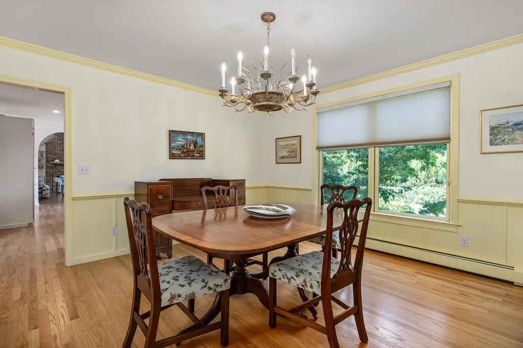 6 Deer Run Road North Hampton NH 03862