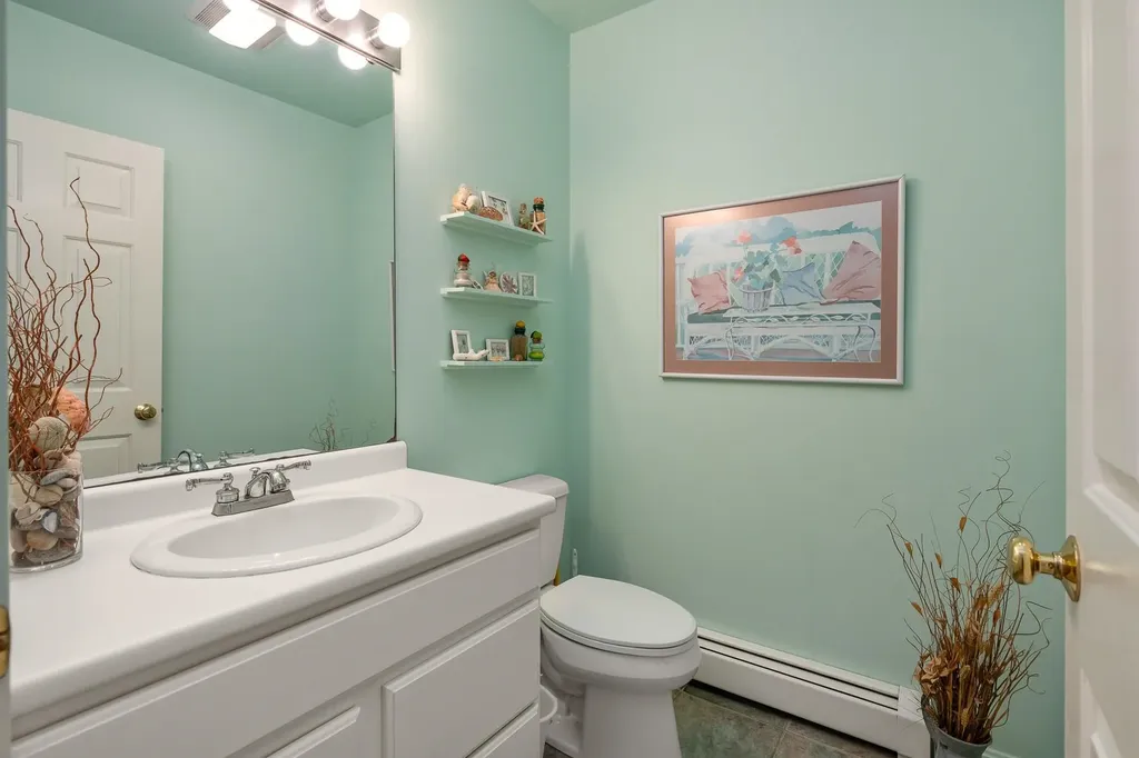 6 Deer Run Road North Hampton NH 03862