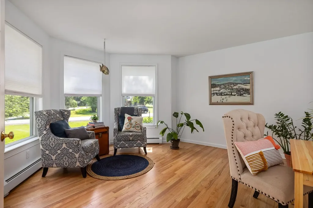 6 Deer Run Road North Hampton NH 03862