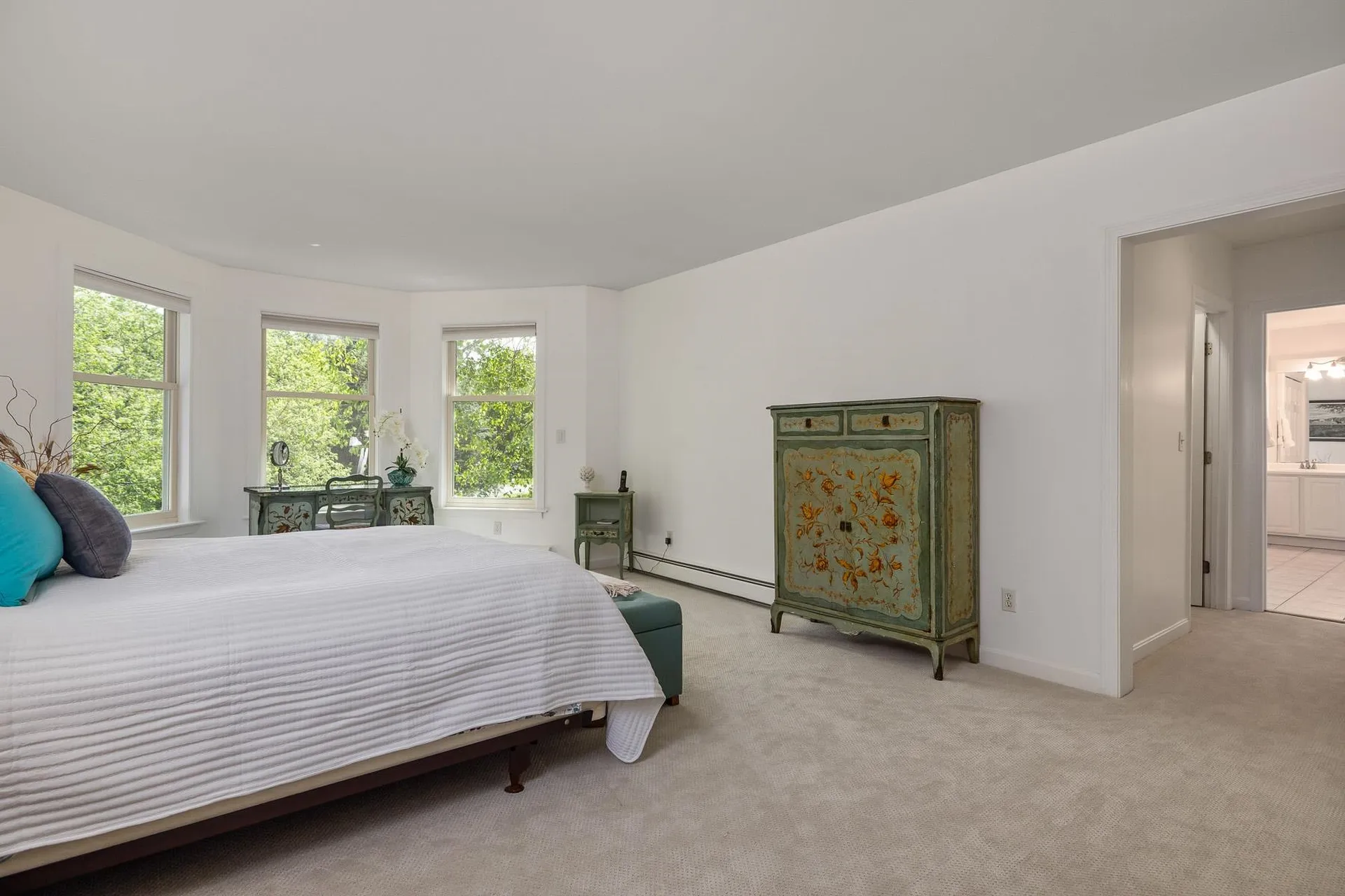 6 Deer Run Road North Hampton NH 03862