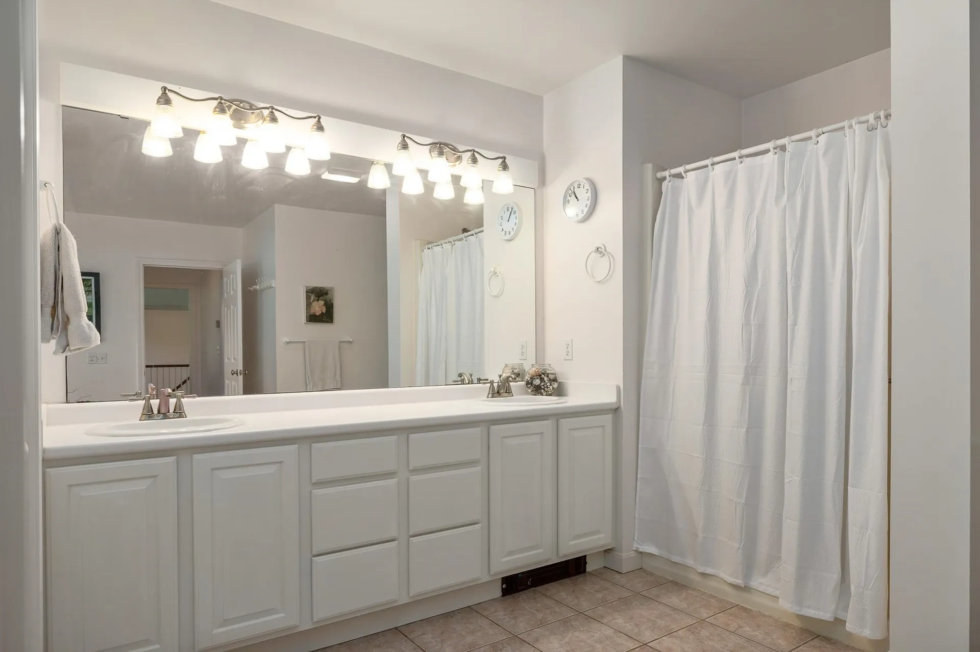 6 Deer Run Road North Hampton NH 03862