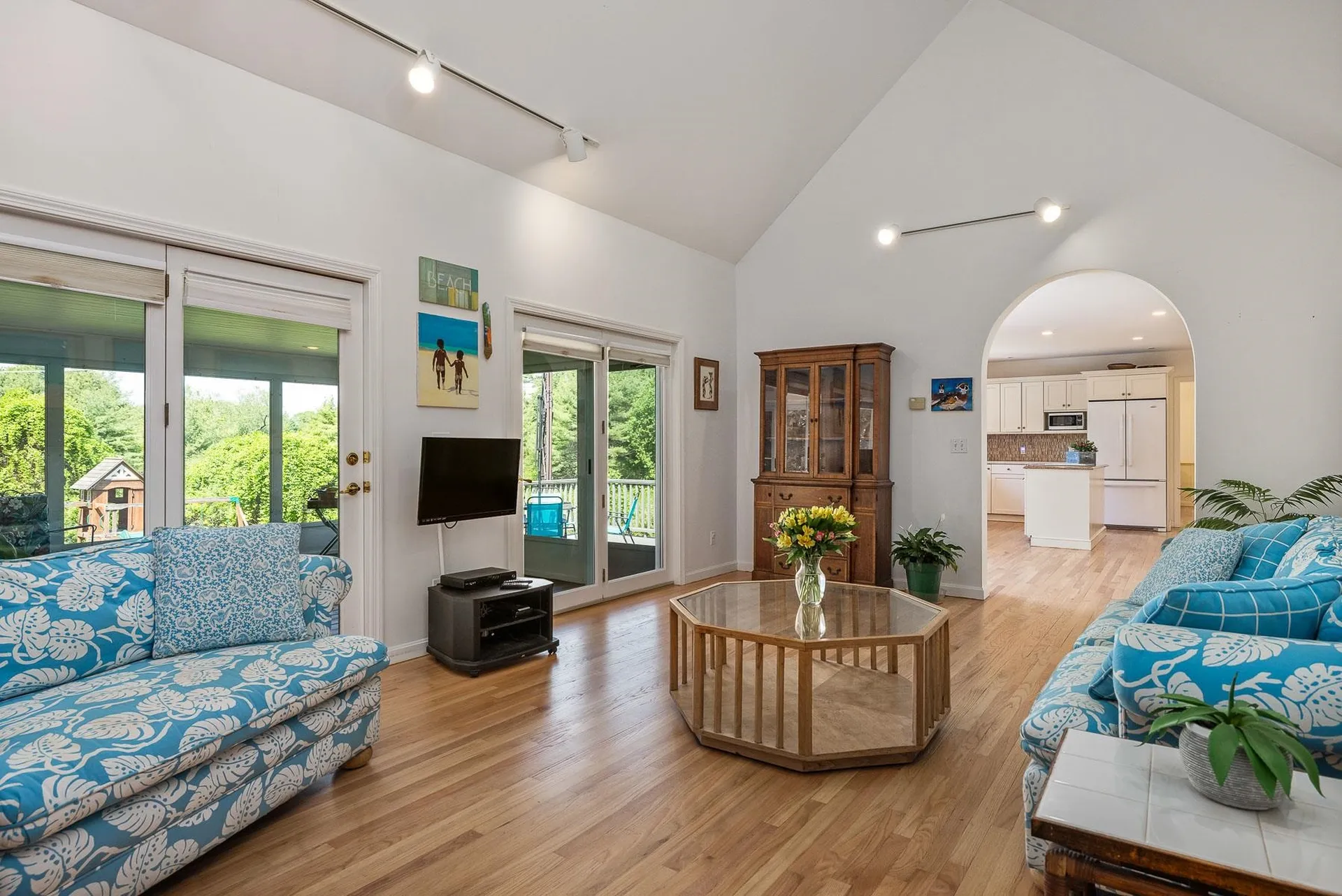 6 Deer Run Road North Hampton NH 03862