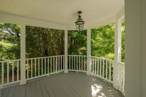 6 Deer Run Road North Hampton NH 03862