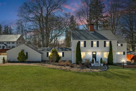 1156 Woodbury Avenue Portsmouth NH 03801