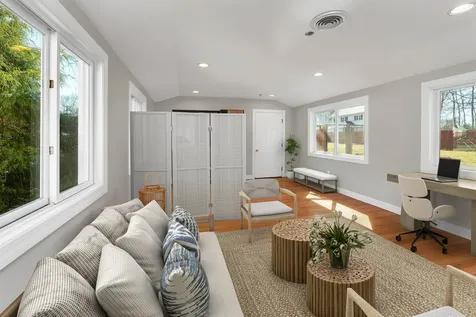 1156 Woodbury Avenue Portsmouth NH 03801