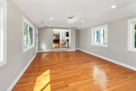 1156 Woodbury Avenue Portsmouth NH 03801