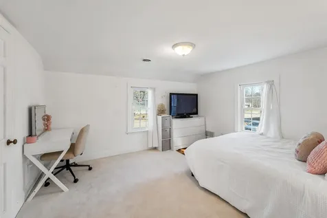 1156 Woodbury Avenue Portsmouth NH 03801