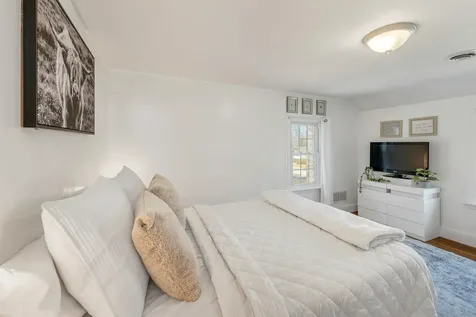 1156 Woodbury Avenue Portsmouth NH 03801