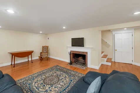 1156 Woodbury Avenue Portsmouth NH 03801