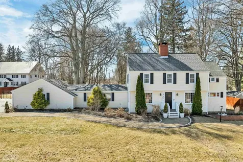 1156 Woodbury Avenue Portsmouth NH 03801