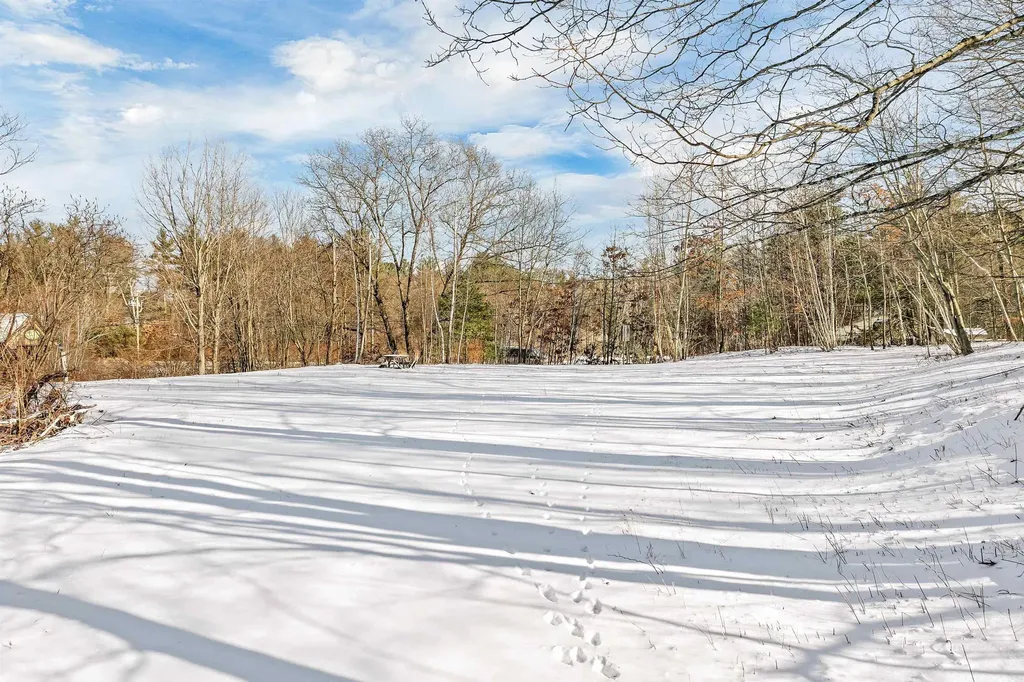 9 Buttrick Road Londonderry NH 03053