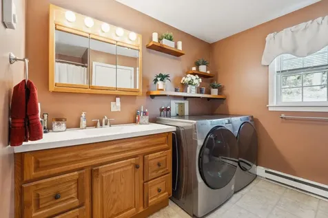 54 Gifford Road Hartford VT 05001