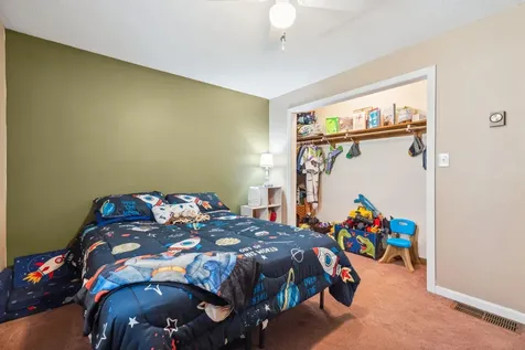 54 Gifford Road Hartford VT 05001