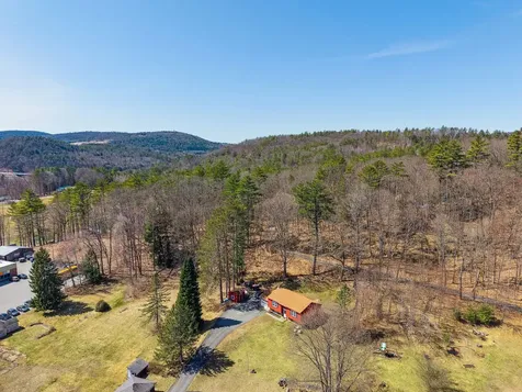 54 Gifford Road Hartford VT 05001