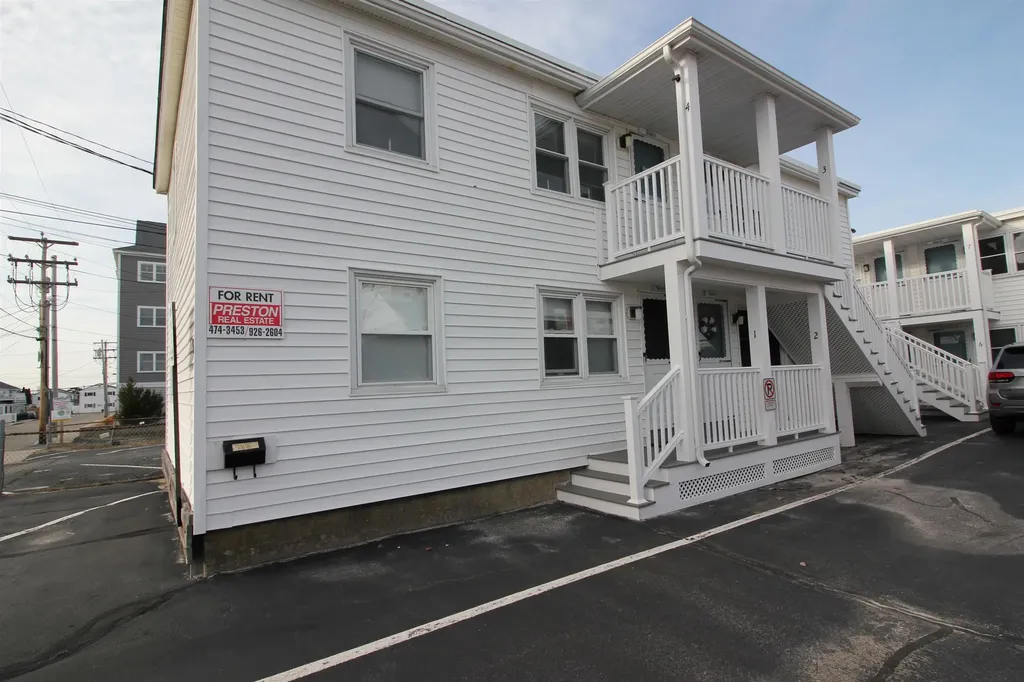 6 N Street Hampton NH 03842