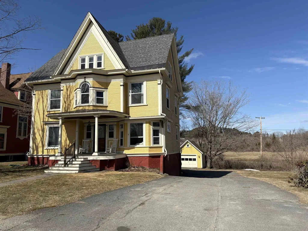 201 Park Avenue Lyndon VT 05851