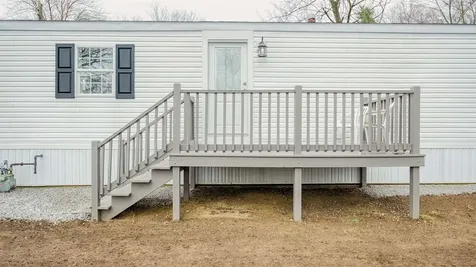 26 Railroad Avenue Seabrook NH 03874