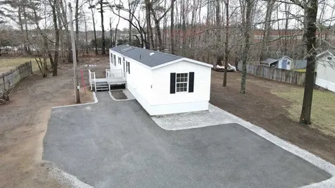 26 Railroad Avenue Seabrook NH 03874