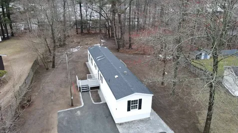 26 Railroad Avenue Seabrook NH 03874