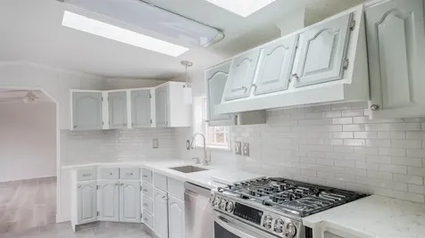 26 Railroad Avenue Seabrook NH 03874