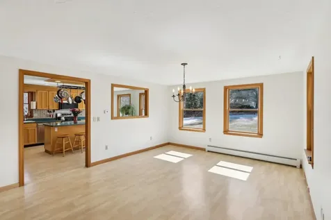 11 Lincoln Drive Raymond NH 03077