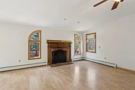 11 Lincoln Drive Raymond NH 03077