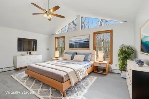 11 Lincoln Drive Raymond NH 03077