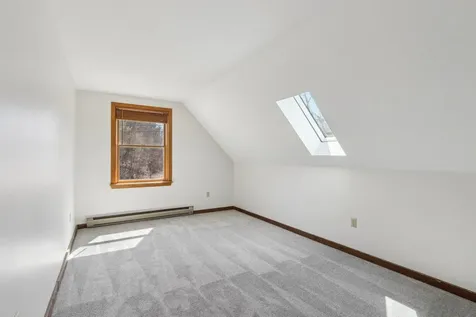 11 Lincoln Drive Raymond NH 03077