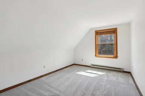 11 Lincoln Drive Raymond NH 03077