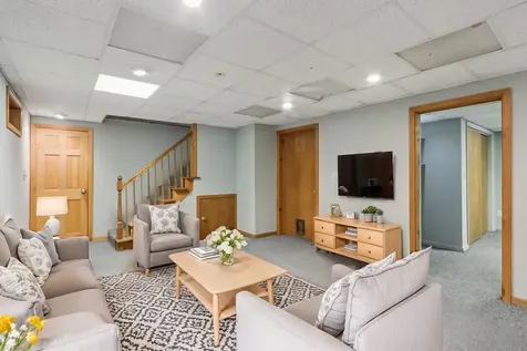 11 Lincoln Drive Raymond NH 03077