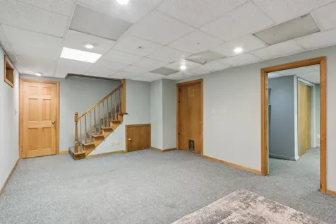 11 Lincoln Drive Raymond NH 03077